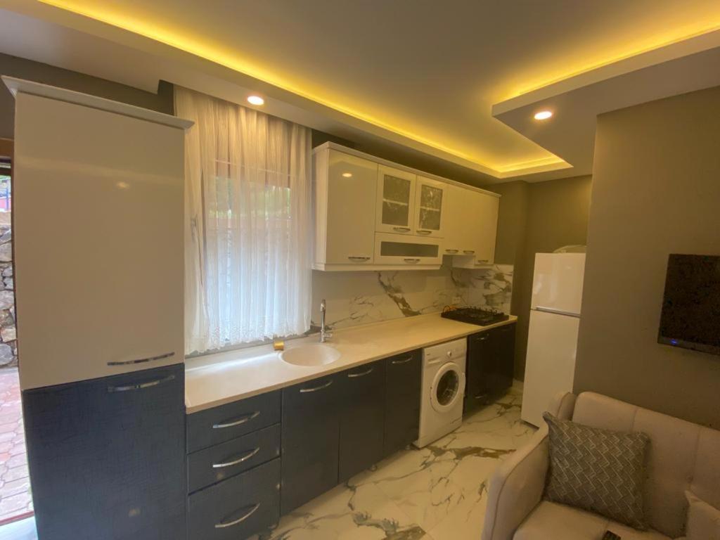 ウズンギョル Talipoglu Apartアパートホテル エクステリア 写真
